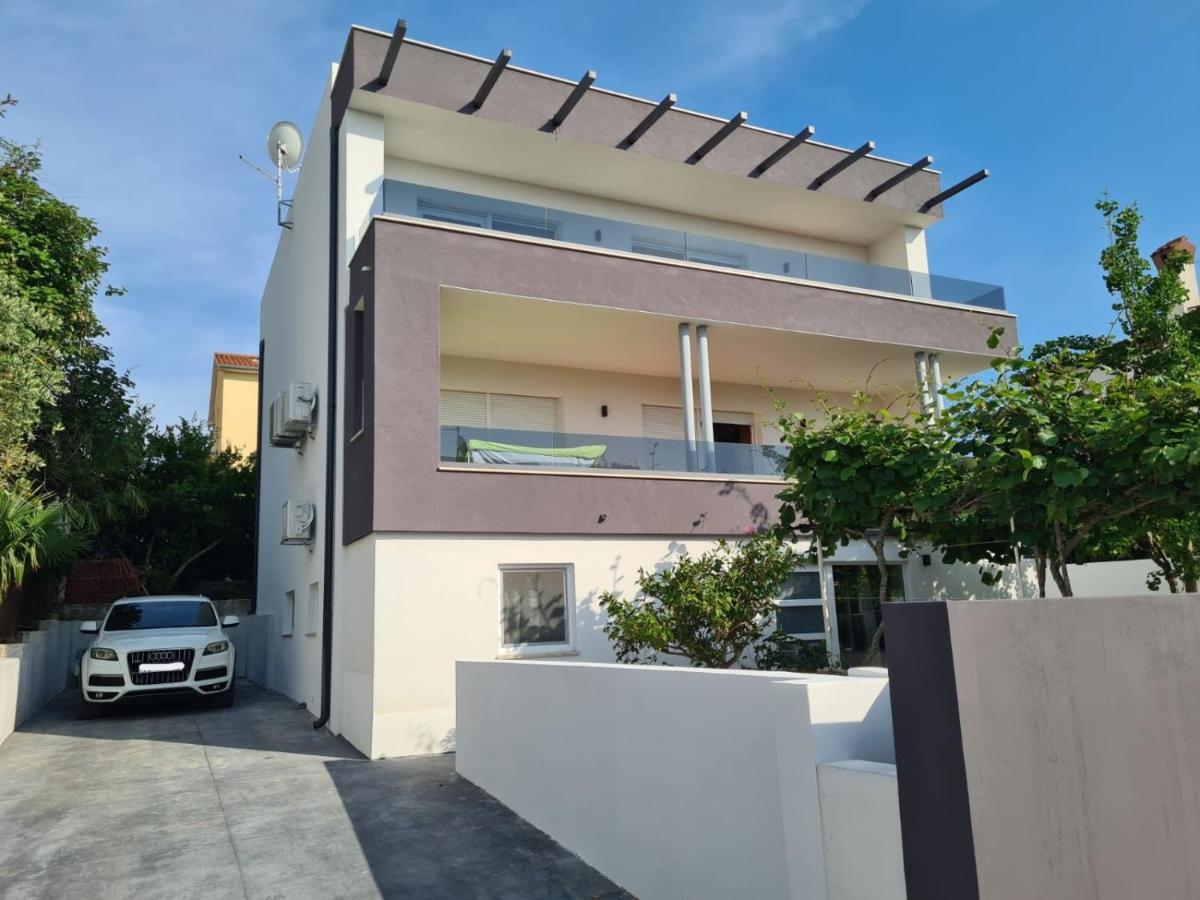 Villa Ska พูลา ภายนอก รูปภาพ